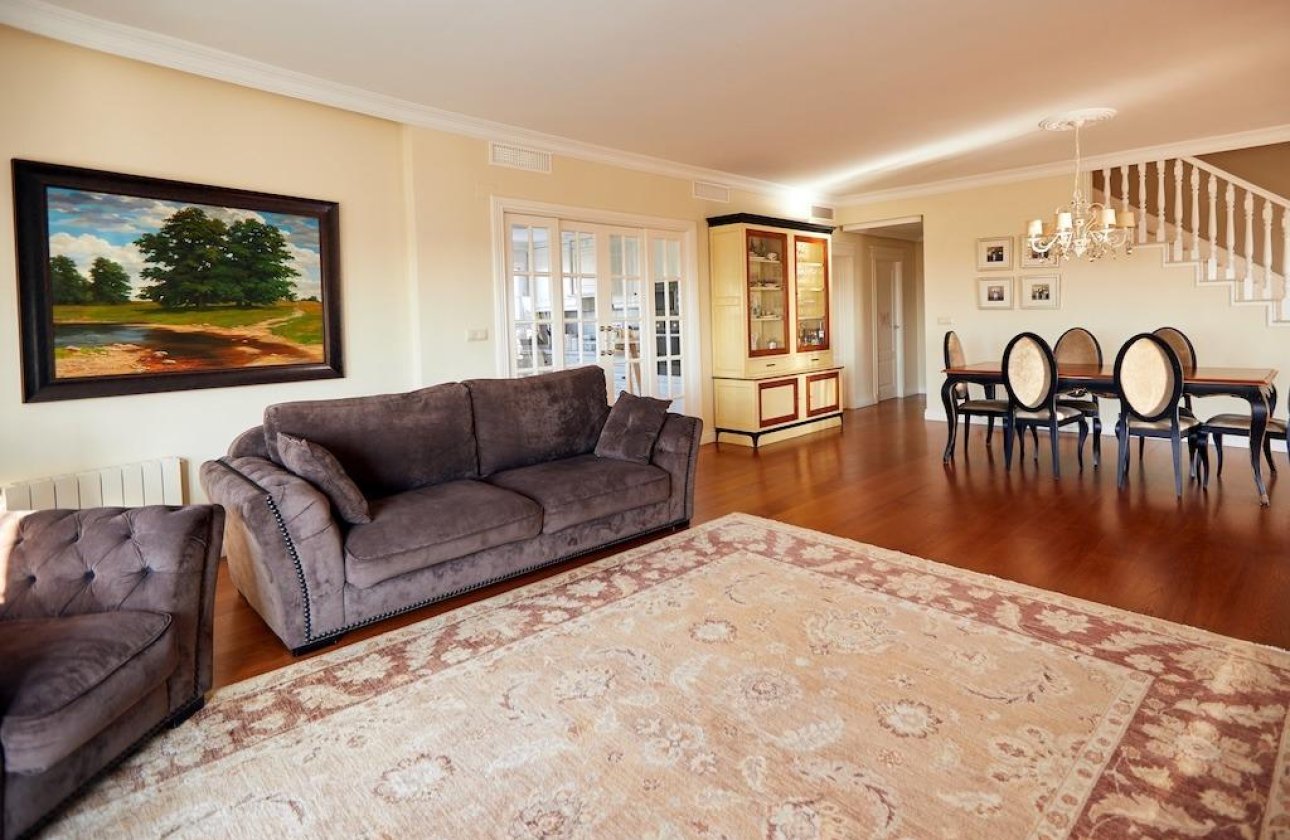 Resale - Villa -
Rojales - Inland