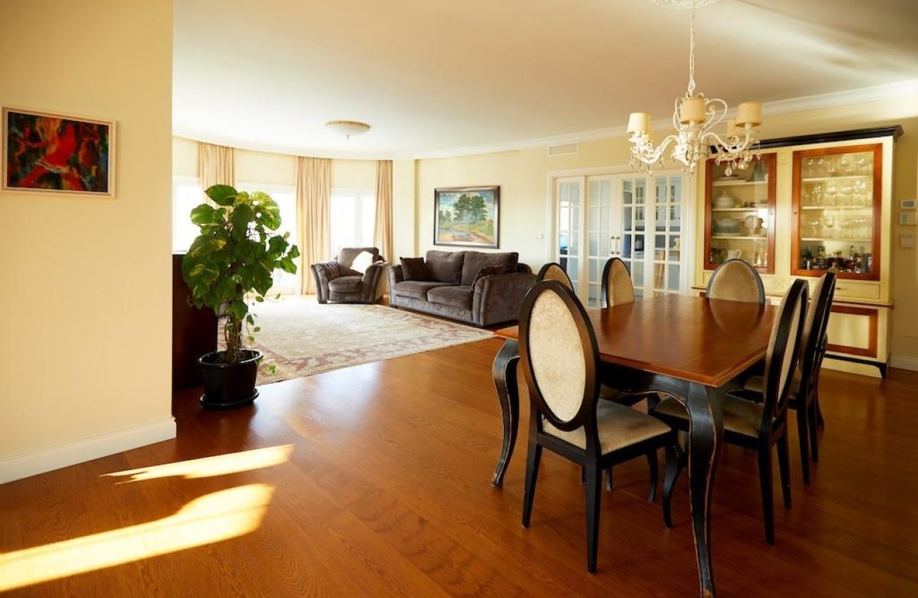 Resale - Villa -
Rojales - Inland