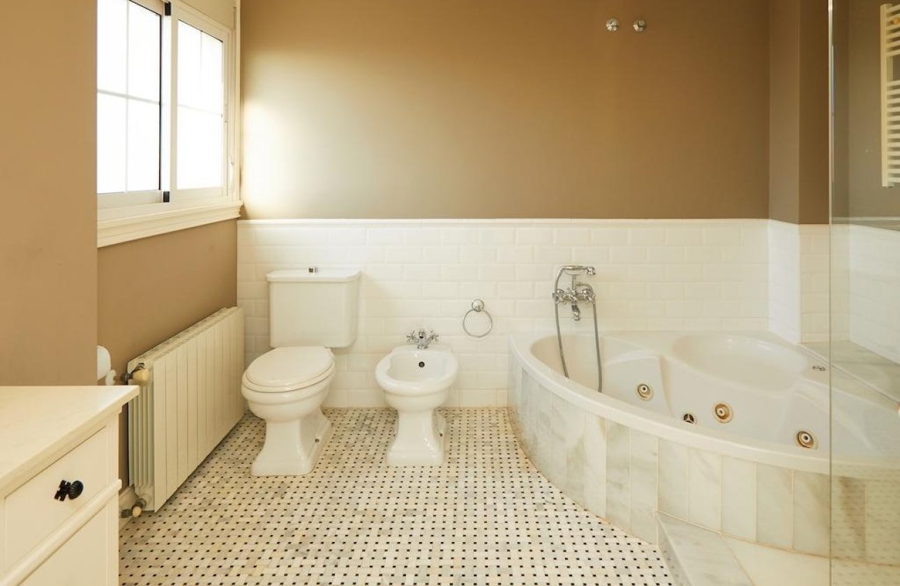 Resale - Villa -
Rojales - Inland