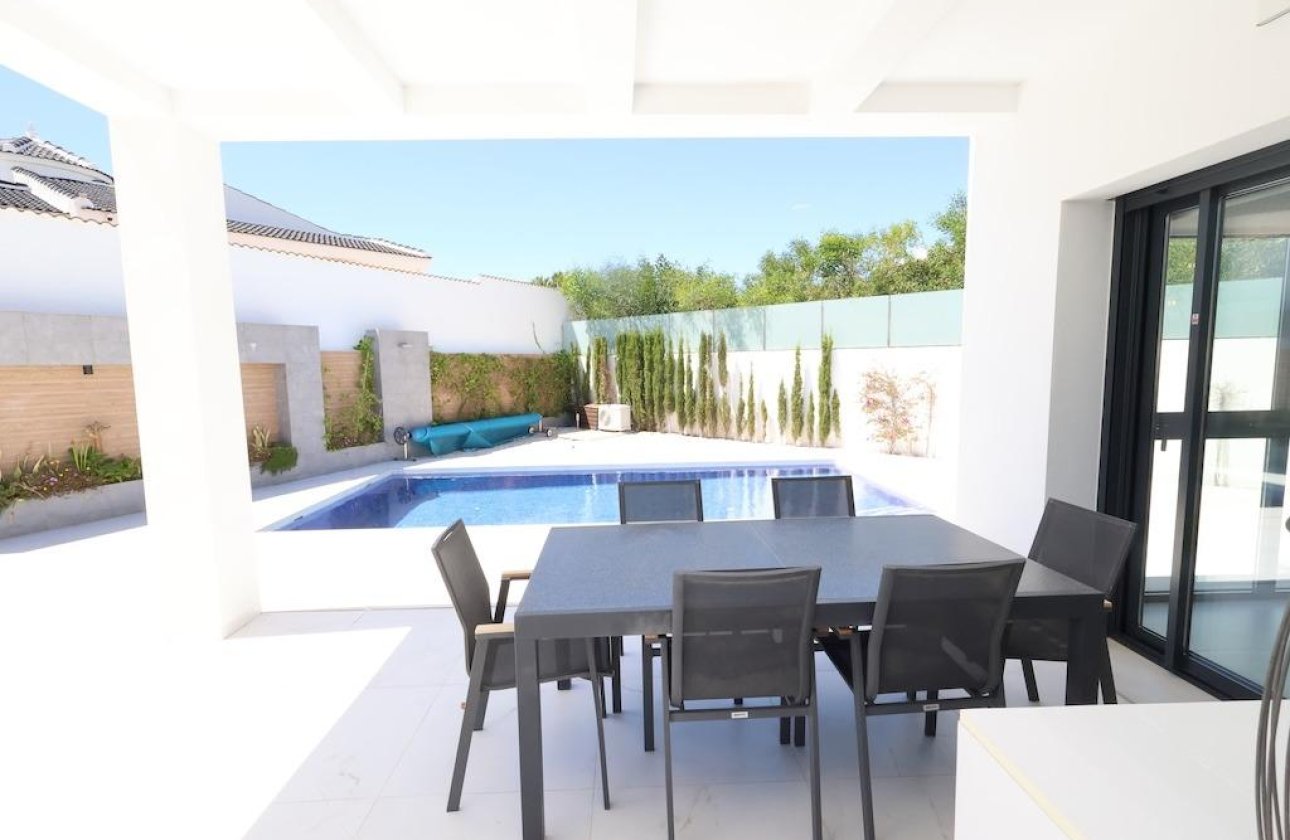 Resale - Villa -
Rojales - Inland