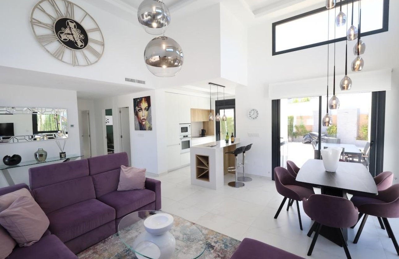 Resale - Villa -
Rojales - Inland