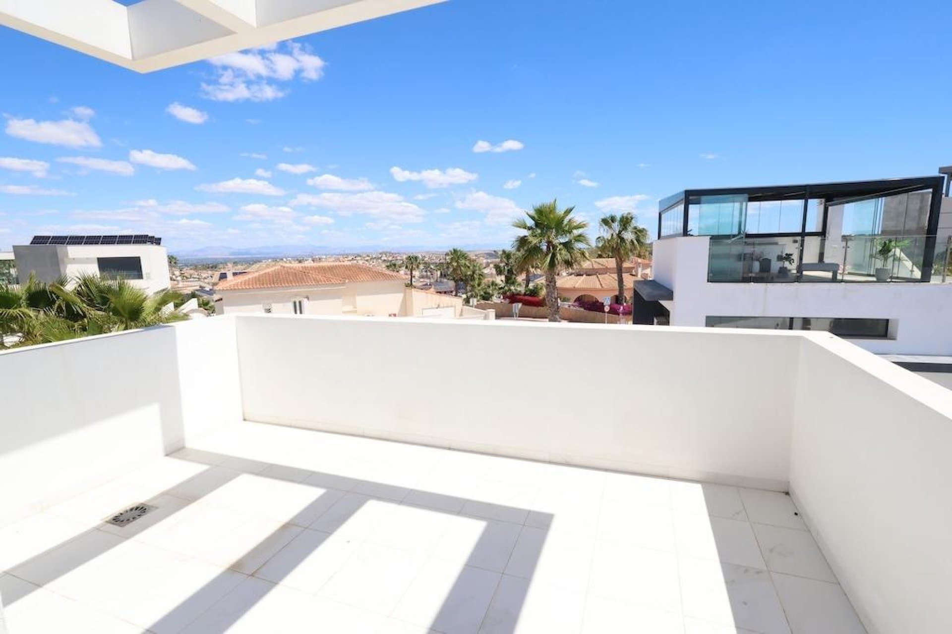 Resale - Villa -
Rojales - Inland
