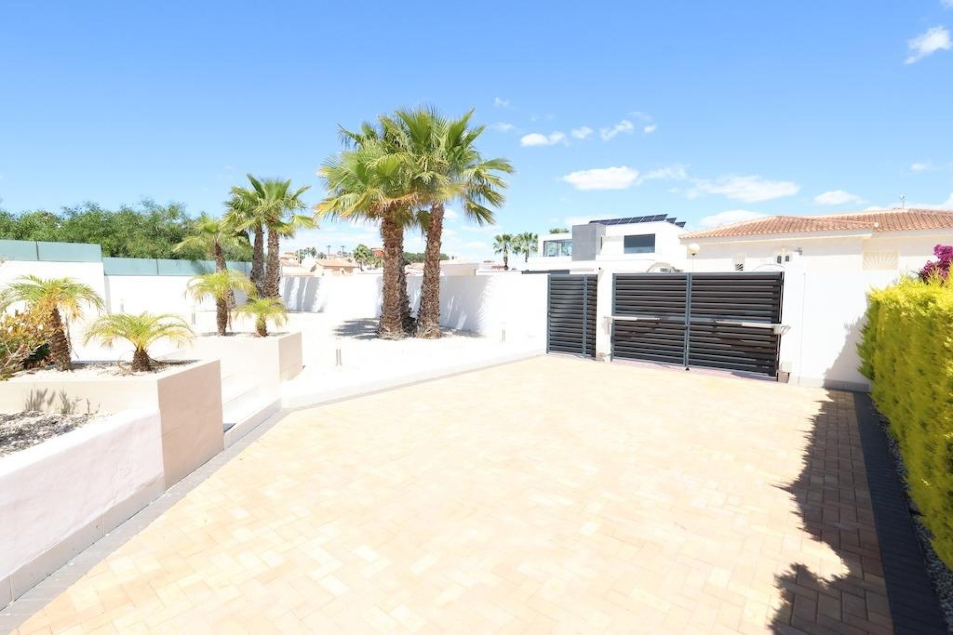 Resale - Villa -
Rojales - Inland