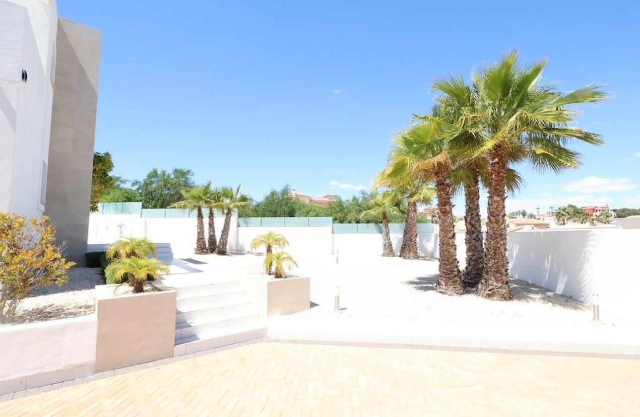 Resale - Villa -
Rojales - Inland