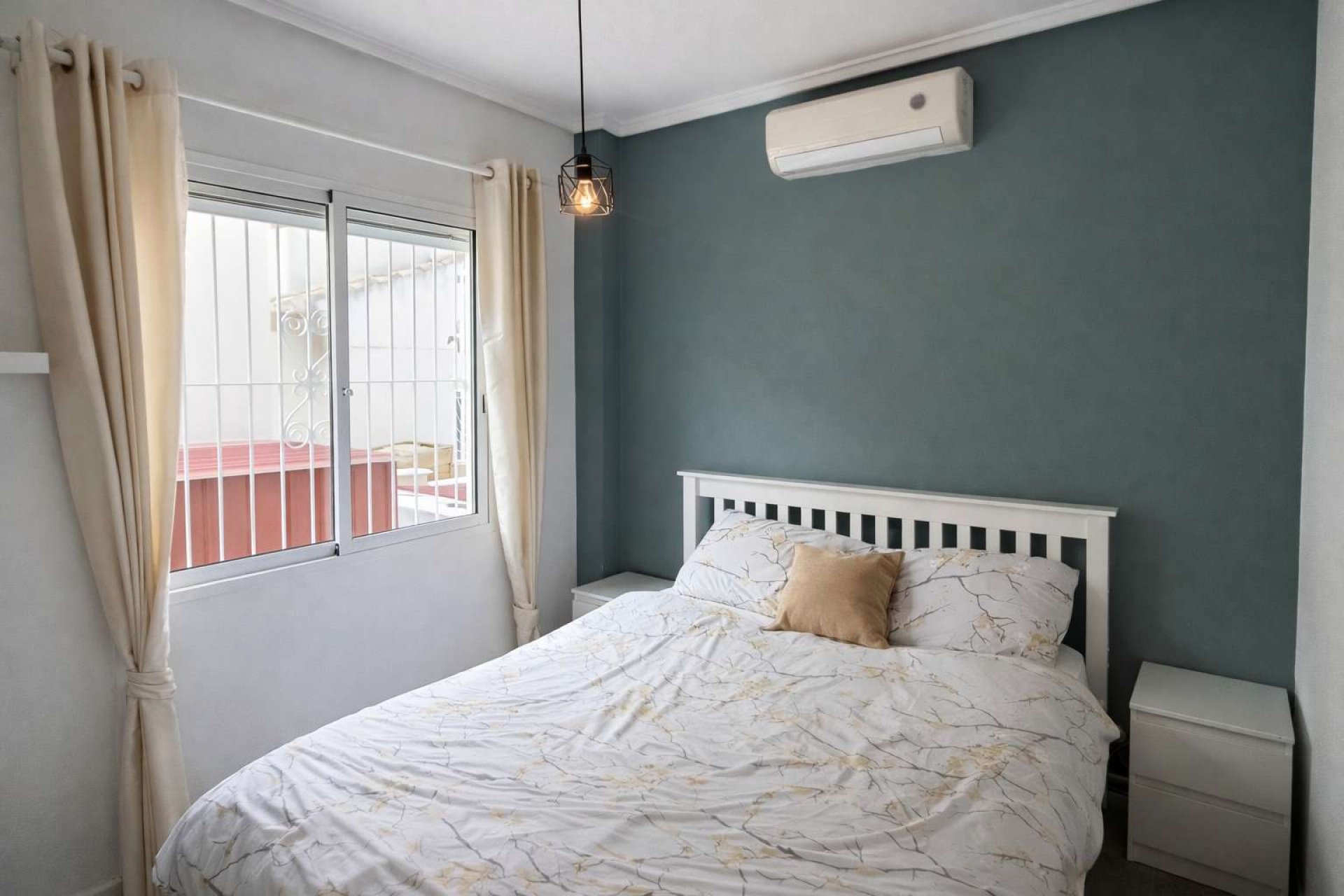 Resale - Villa -
Rojales - Inland