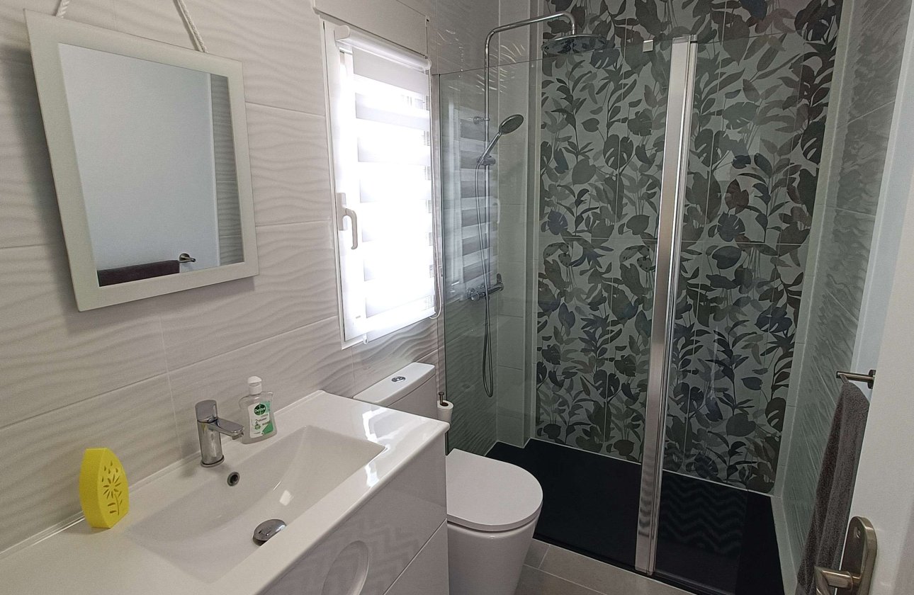 Resale - Villa -
Rojales - Inland