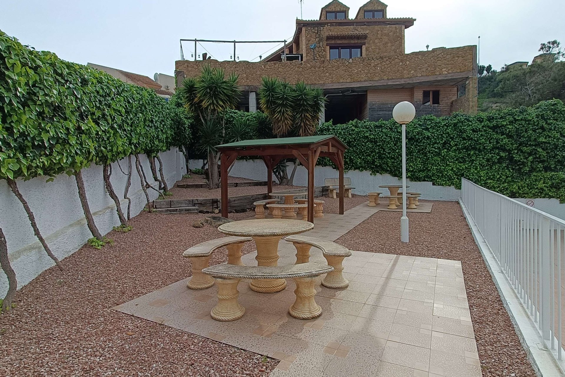 Resale - Villa -
Rojales - Inland