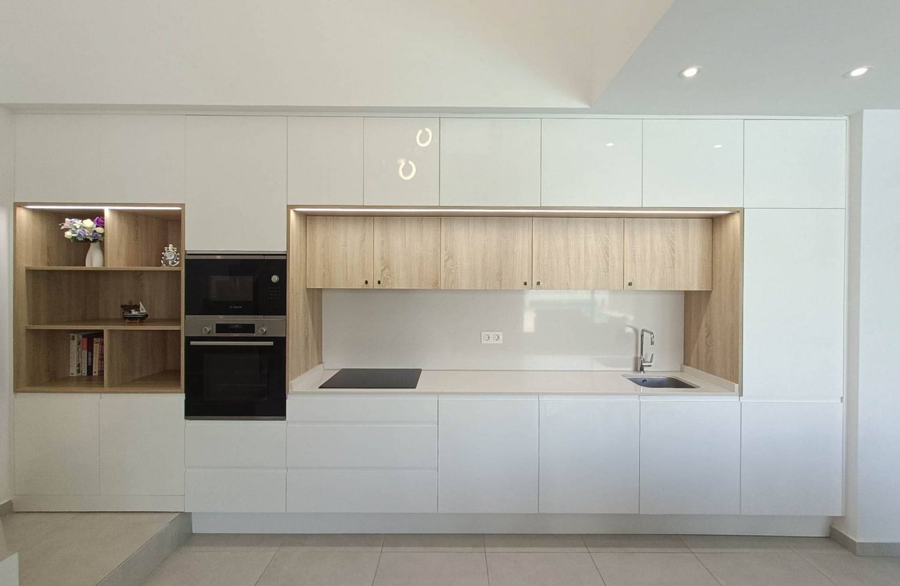 Resale - Villa -
Rojales - Inland