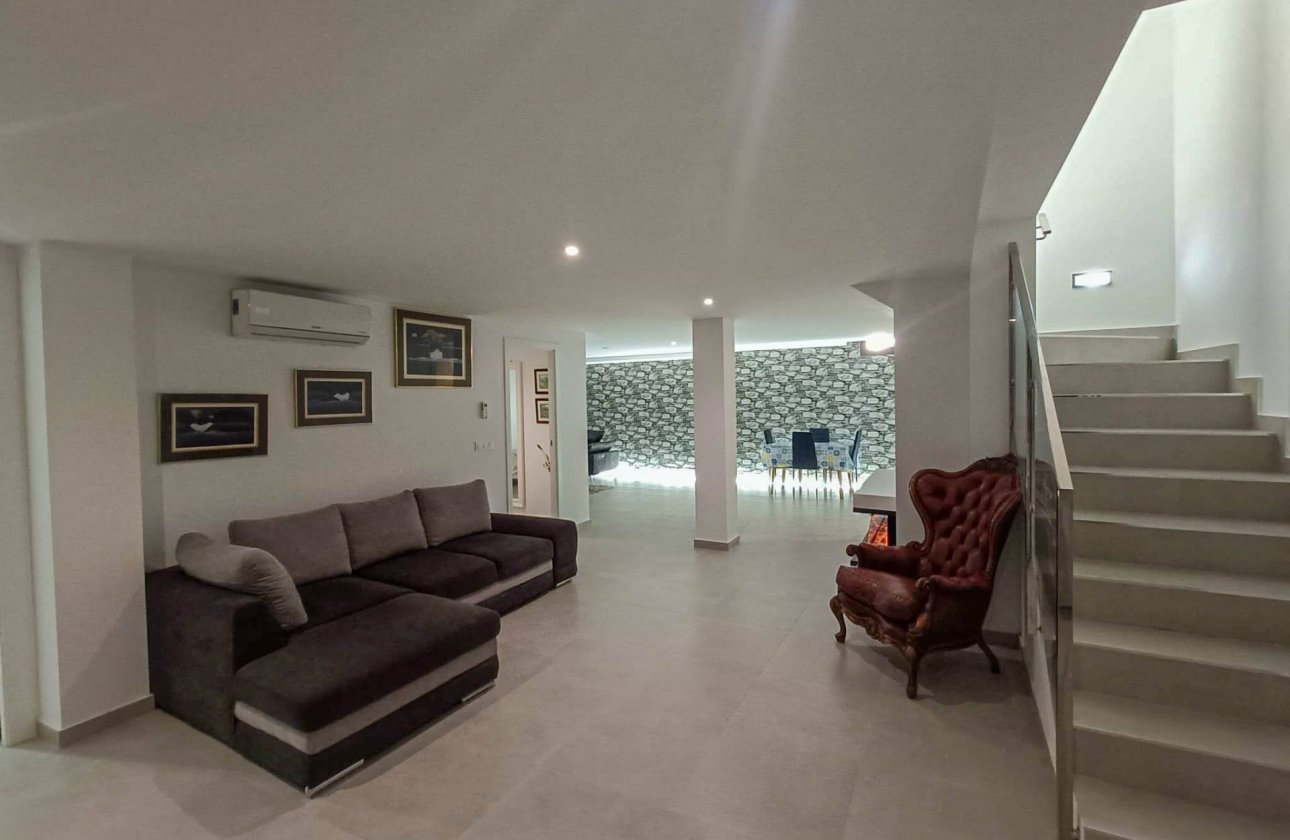 Resale - Villa -
Rojales - Inland