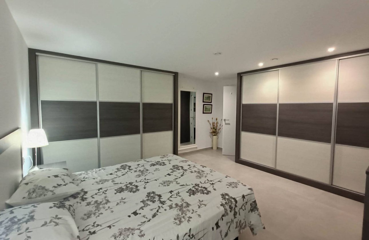 Resale - Villa -
Rojales - Inland
