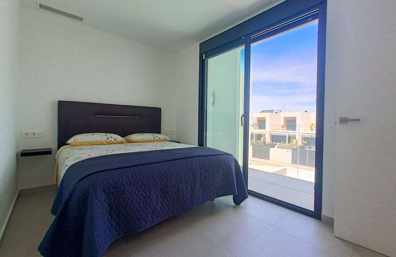 Resale - Villa -
Rojales - Inland