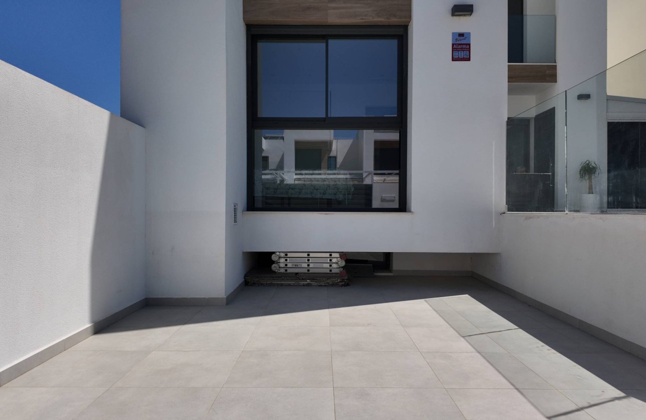 Resale - Villa -
Rojales - Inland