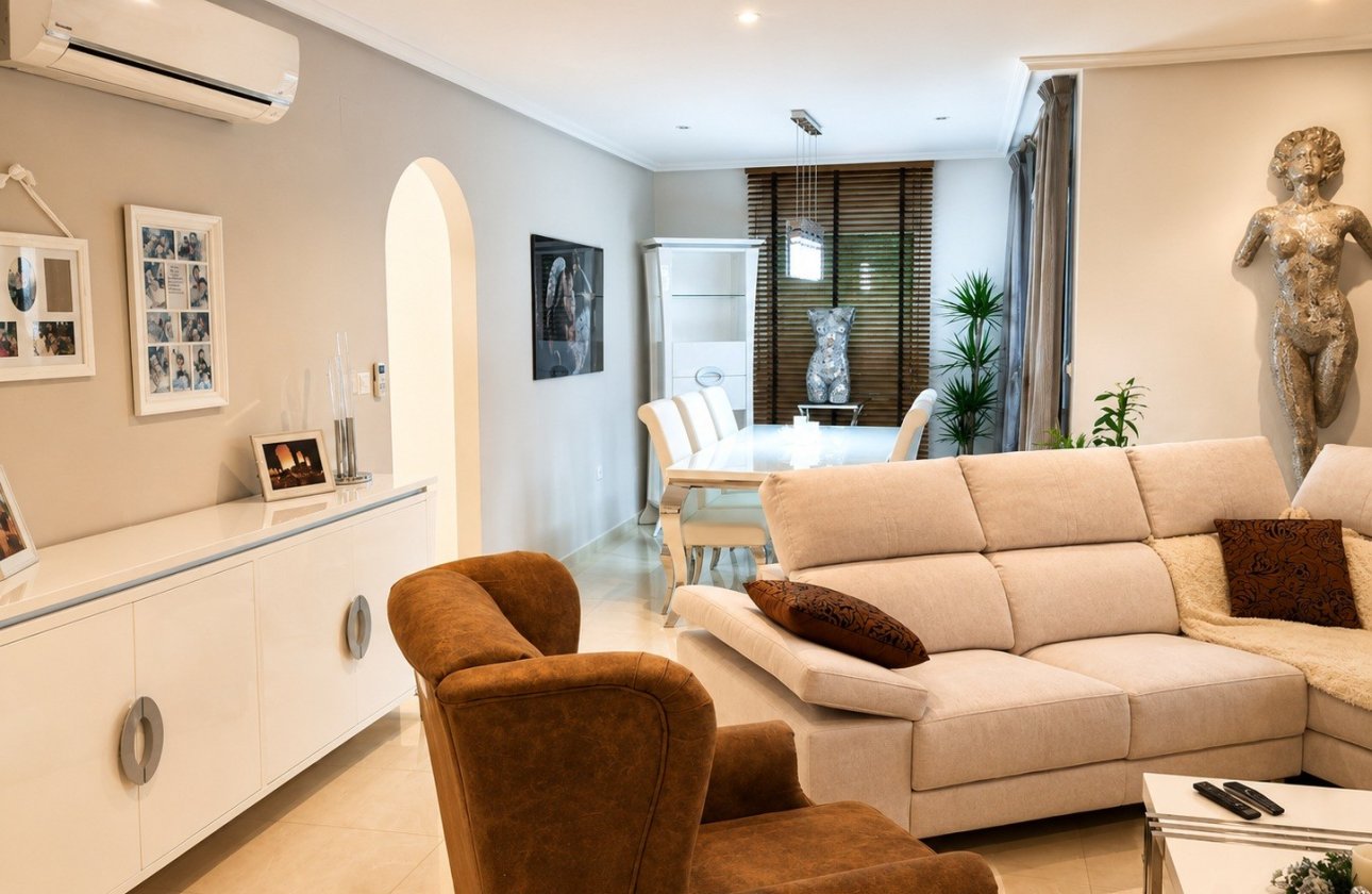 Resale - Villa -
Rojales - Inland