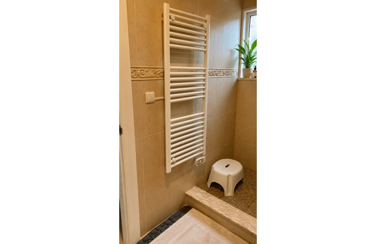 Resale - Villa -
Rojales - Inland