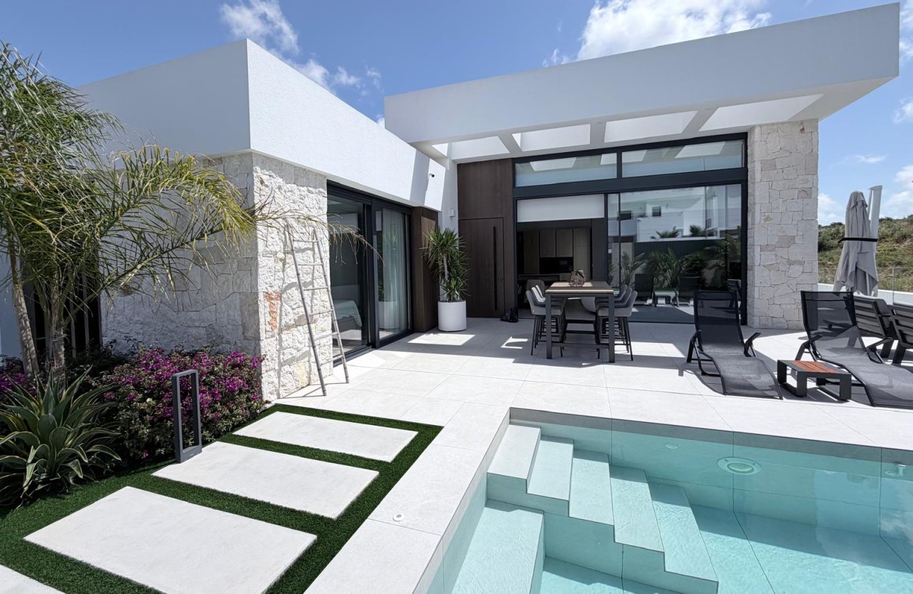 Resale - Villa -
Rojales - Inland