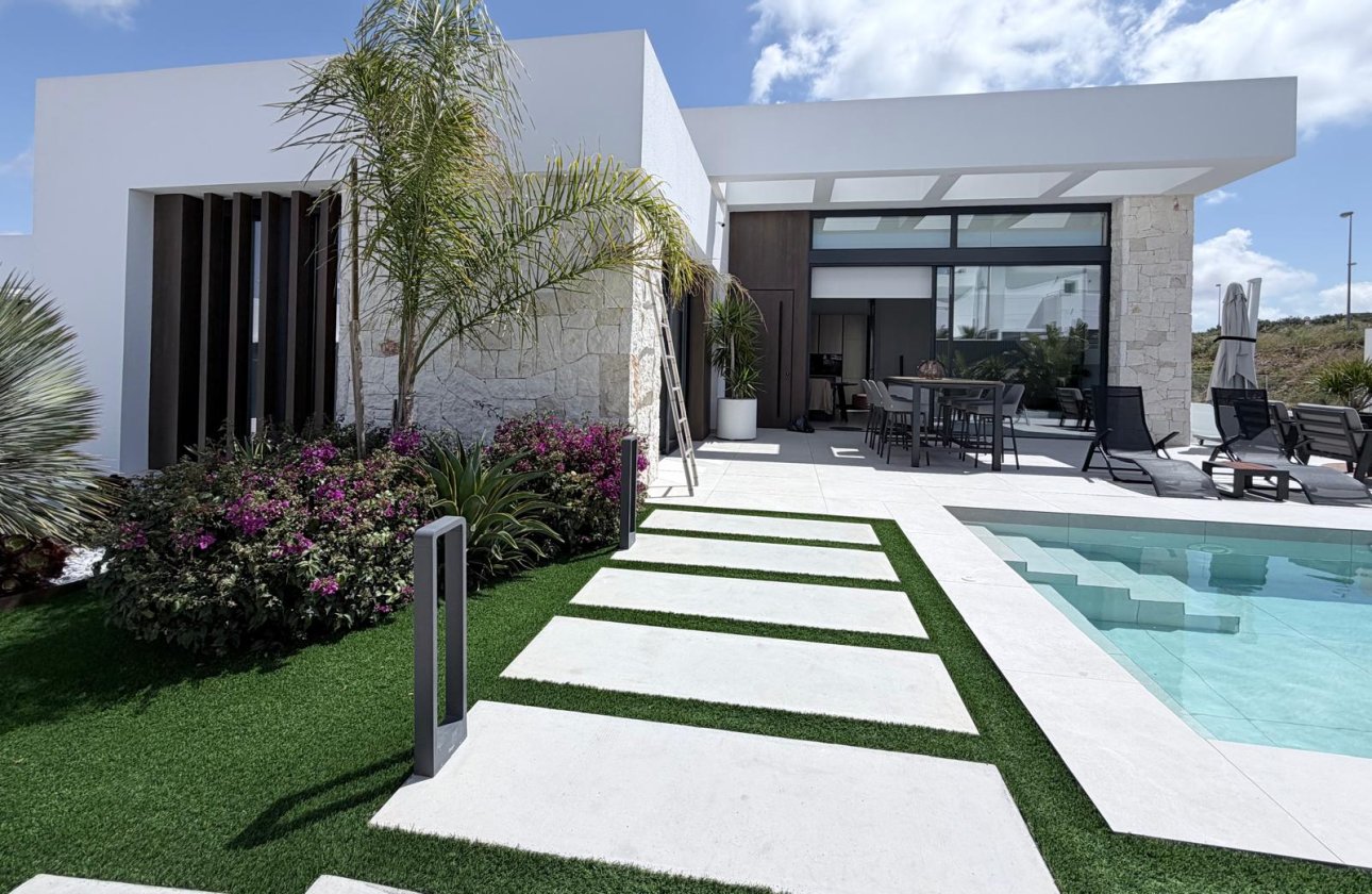 Resale - Villa -
Rojales - Inland