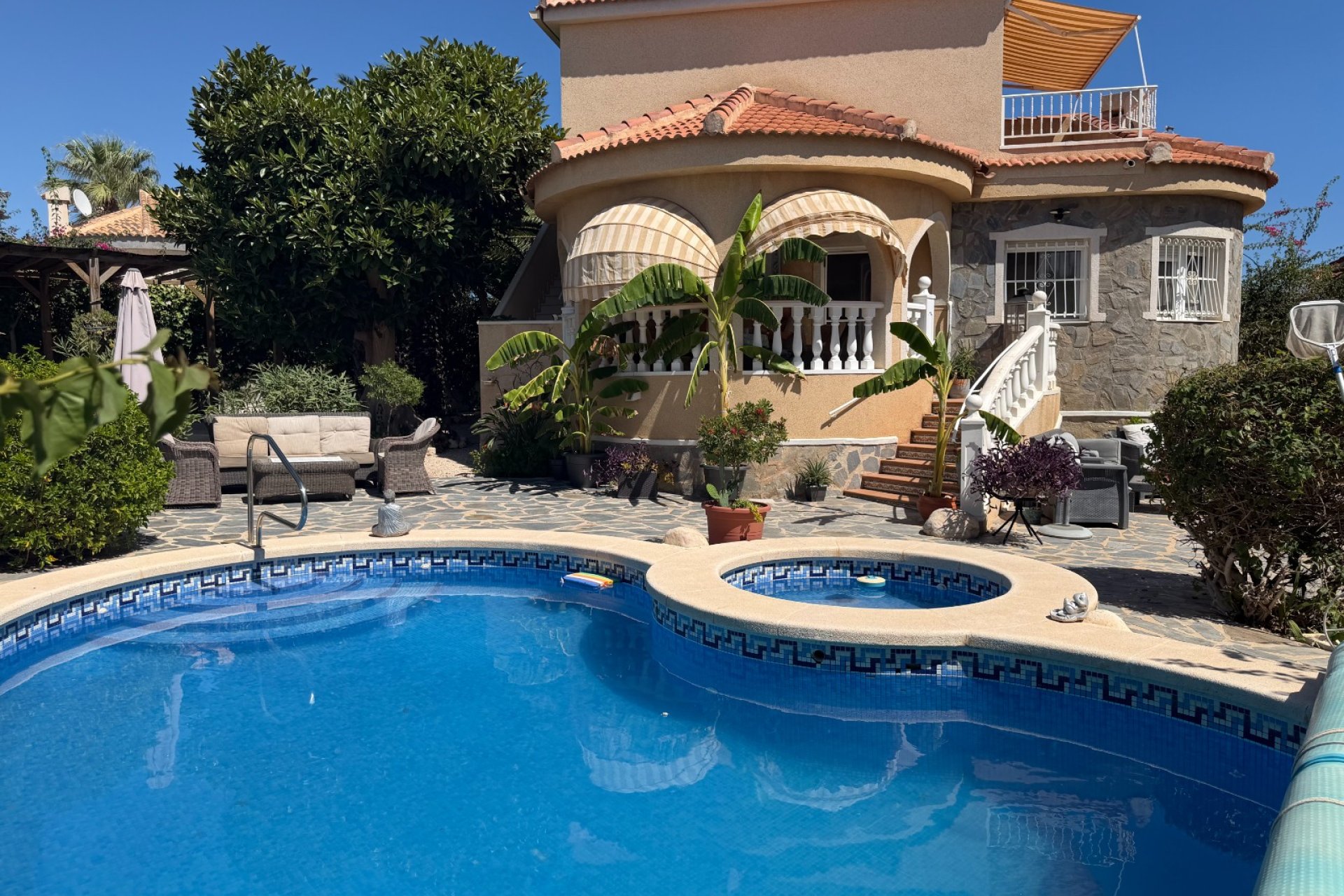 Resale - Villa -
Rojales - Inland