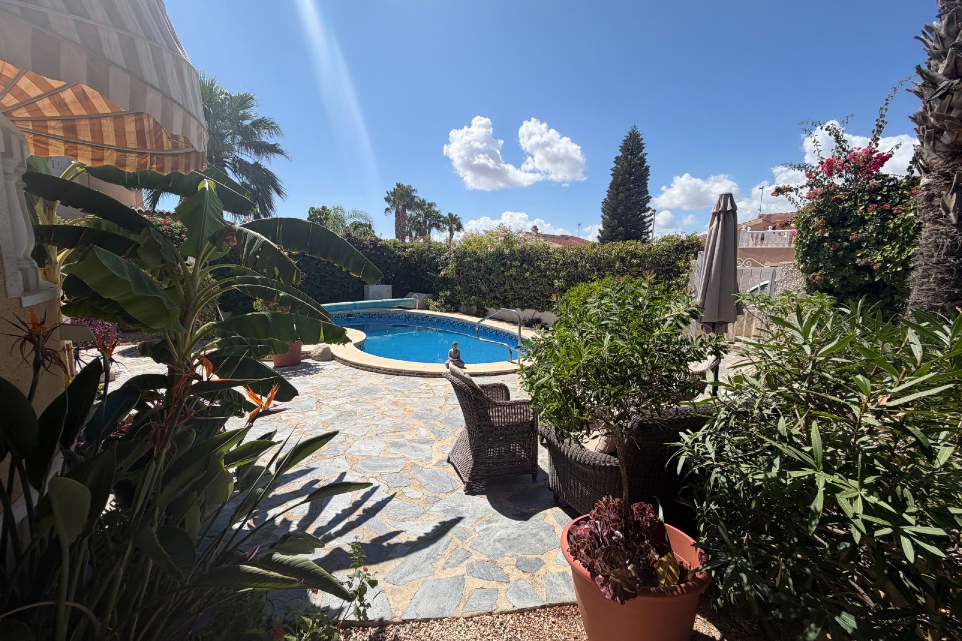 Resale - Villa -
Rojales - Inland