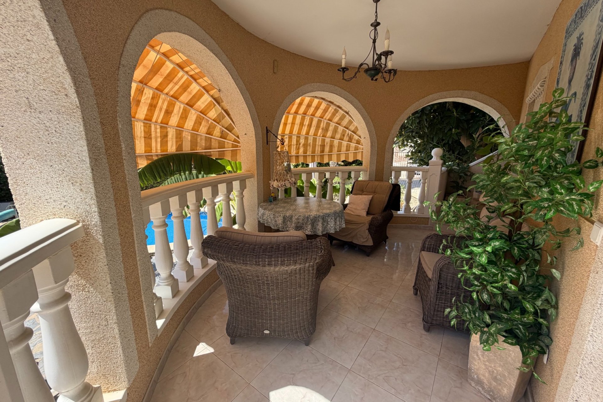 Resale - Villa -
Rojales - Inland