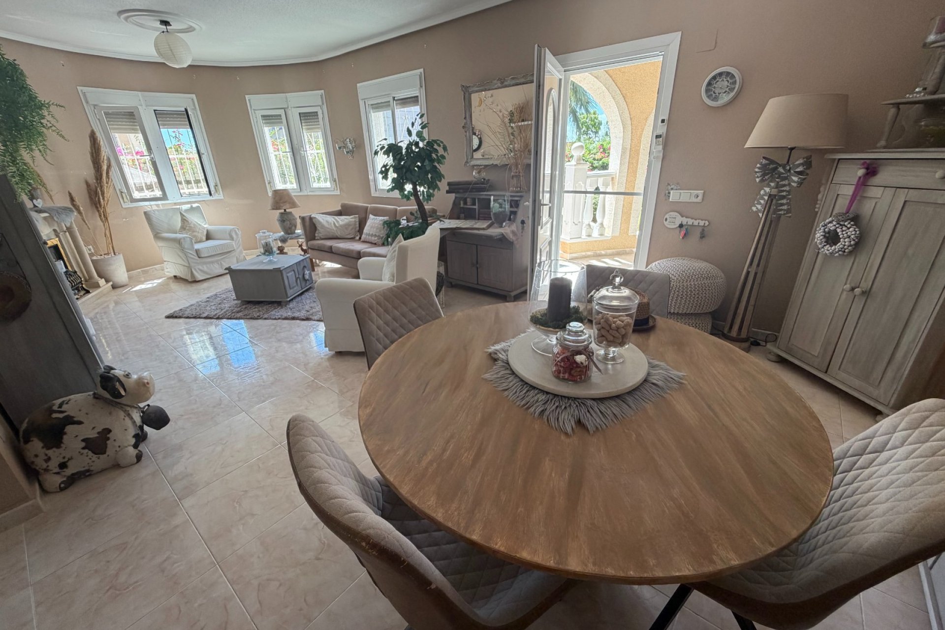 Resale - Villa -
Rojales - Inland