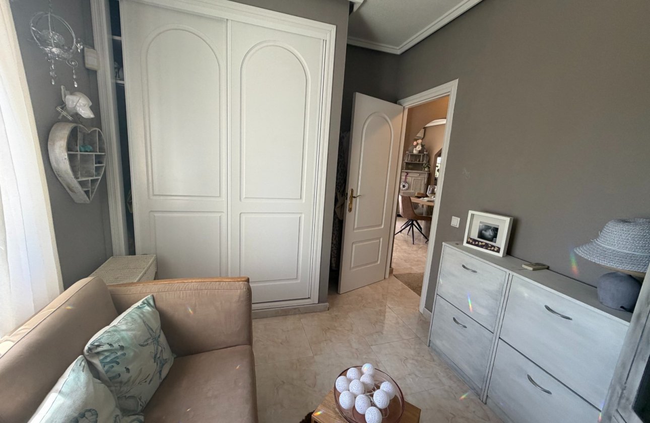 Resale - Villa -
Rojales - Inland