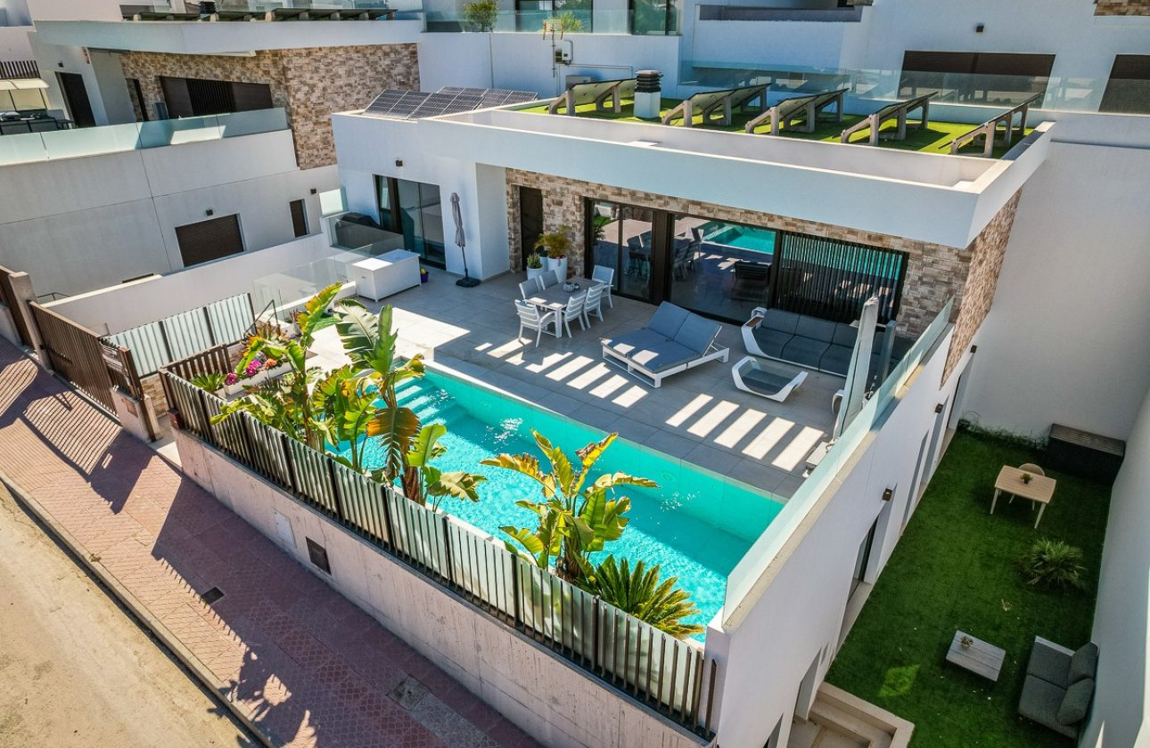 Resale - Villa -
Rojales - Inland