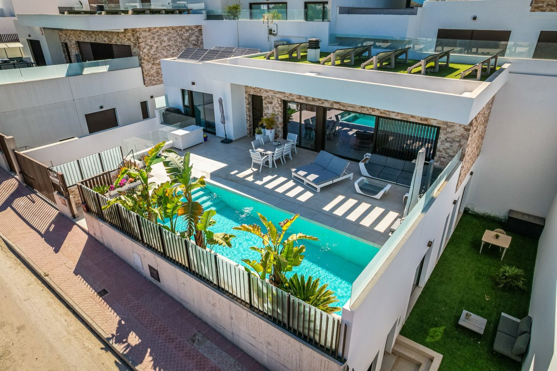 Resale - Villa -
Rojales - Inland