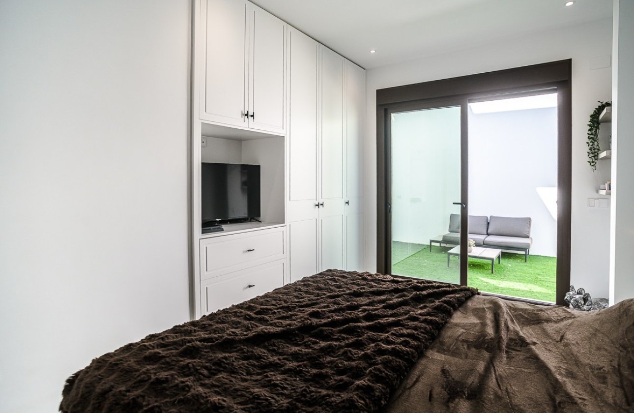 Resale - Villa -
Rojales - Inland
