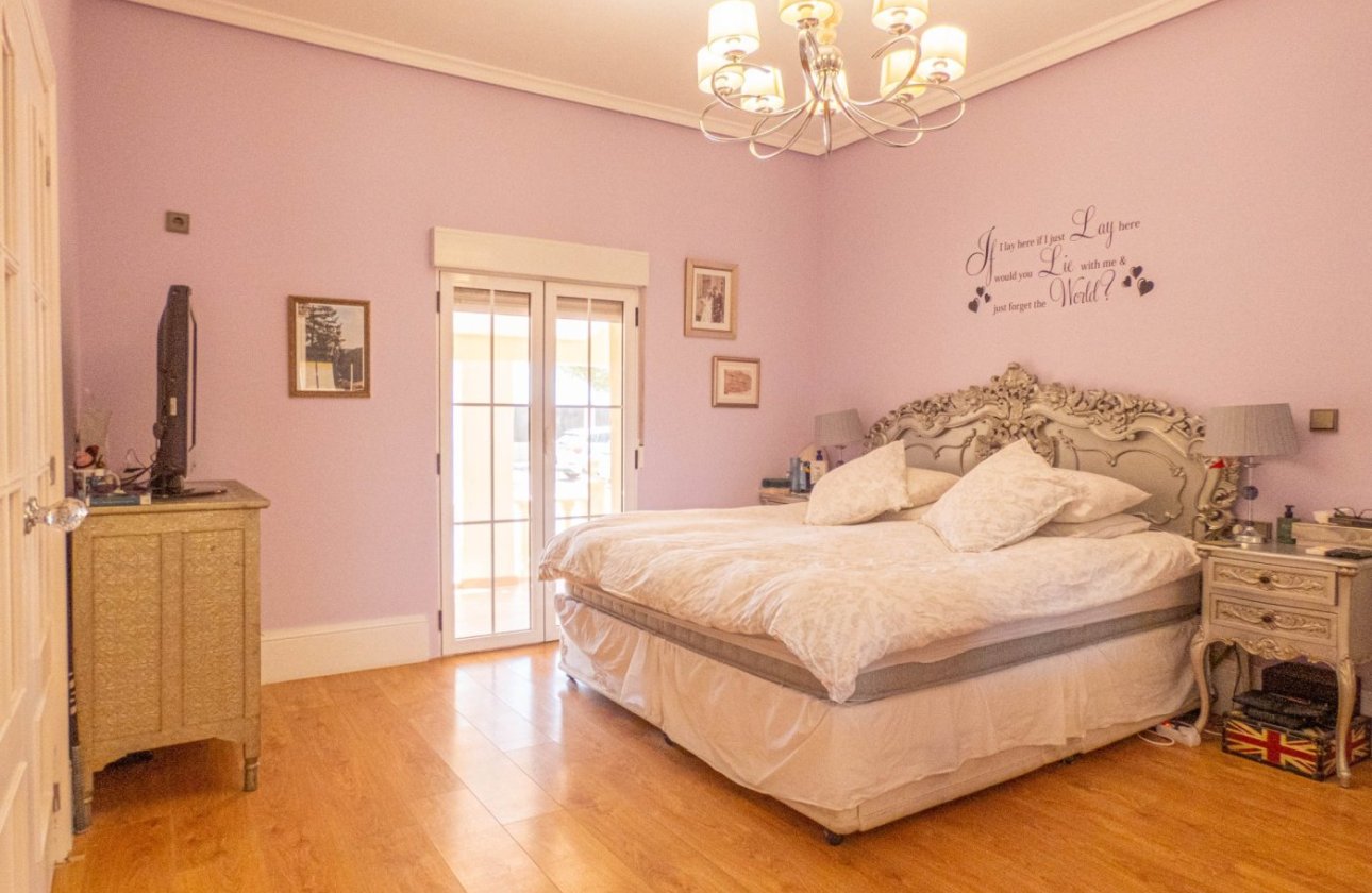 Resale - Villa -
Rojales - Inland