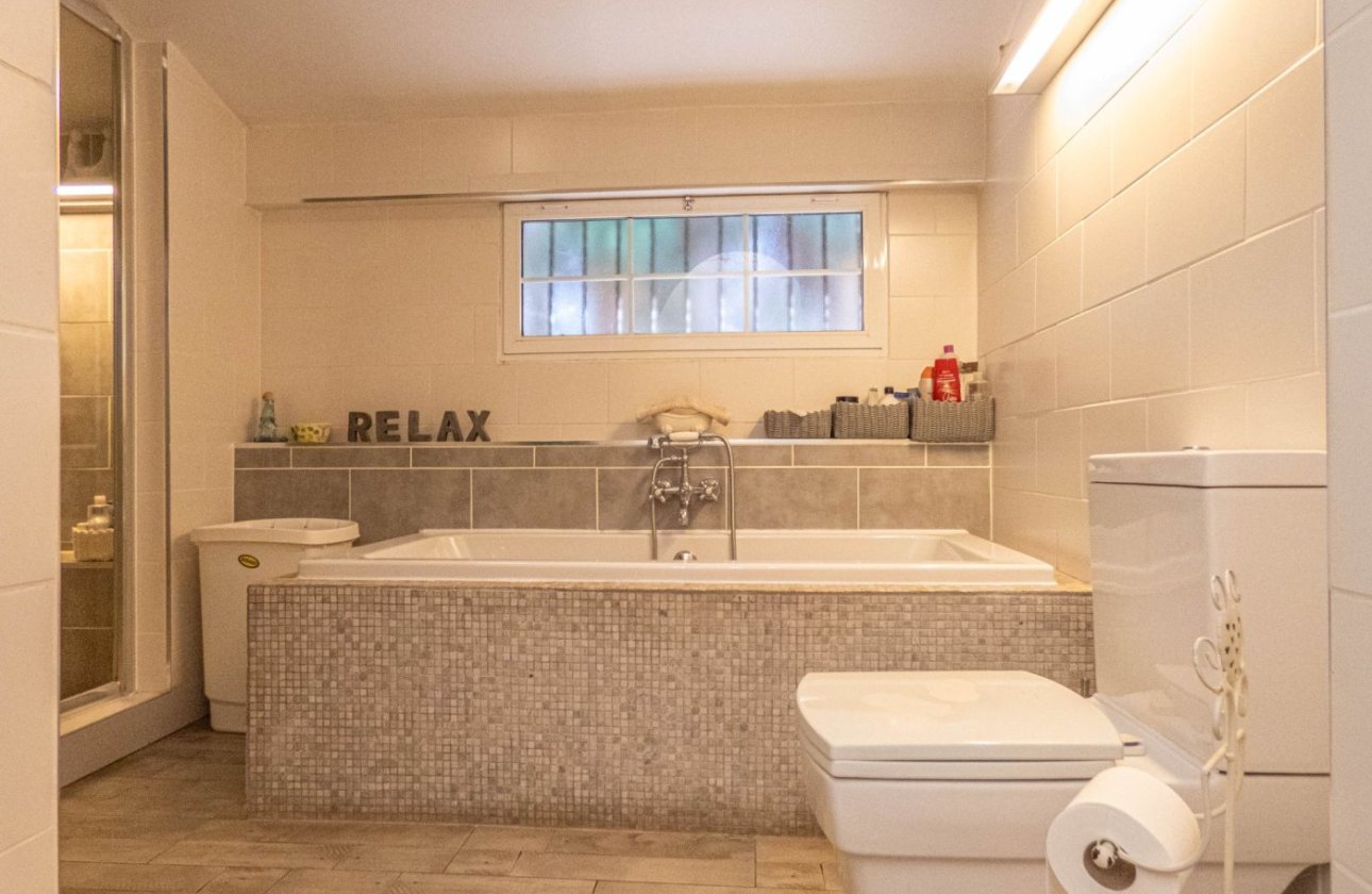Resale - Villa -
Rojales - Inland
