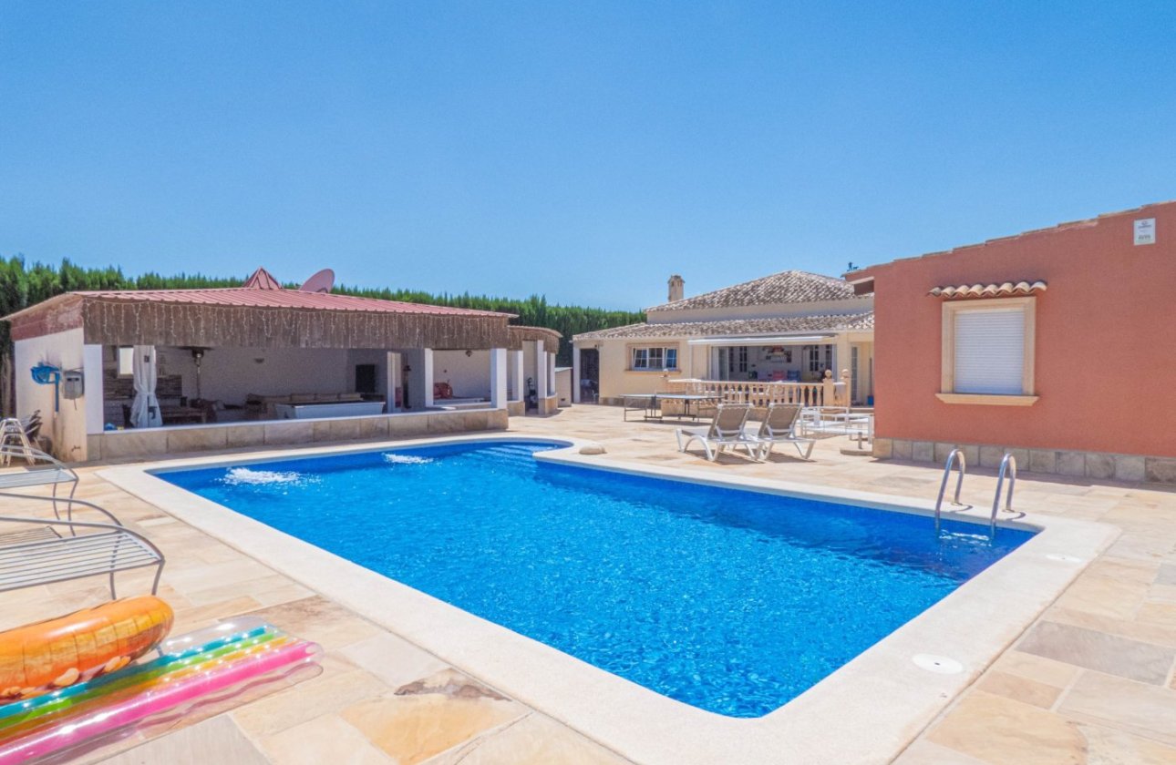 Resale - Villa -
Rojales - Inland