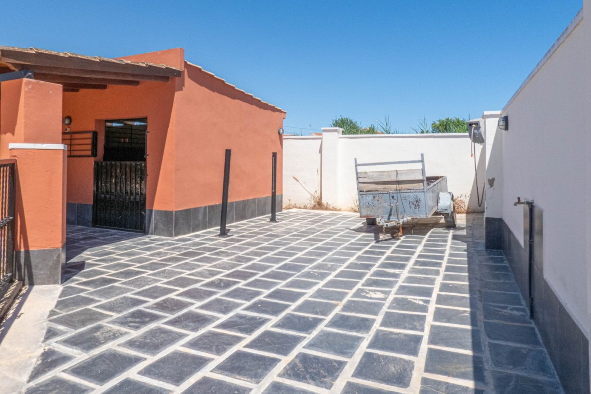 Resale - Villa -
Rojales - Inland