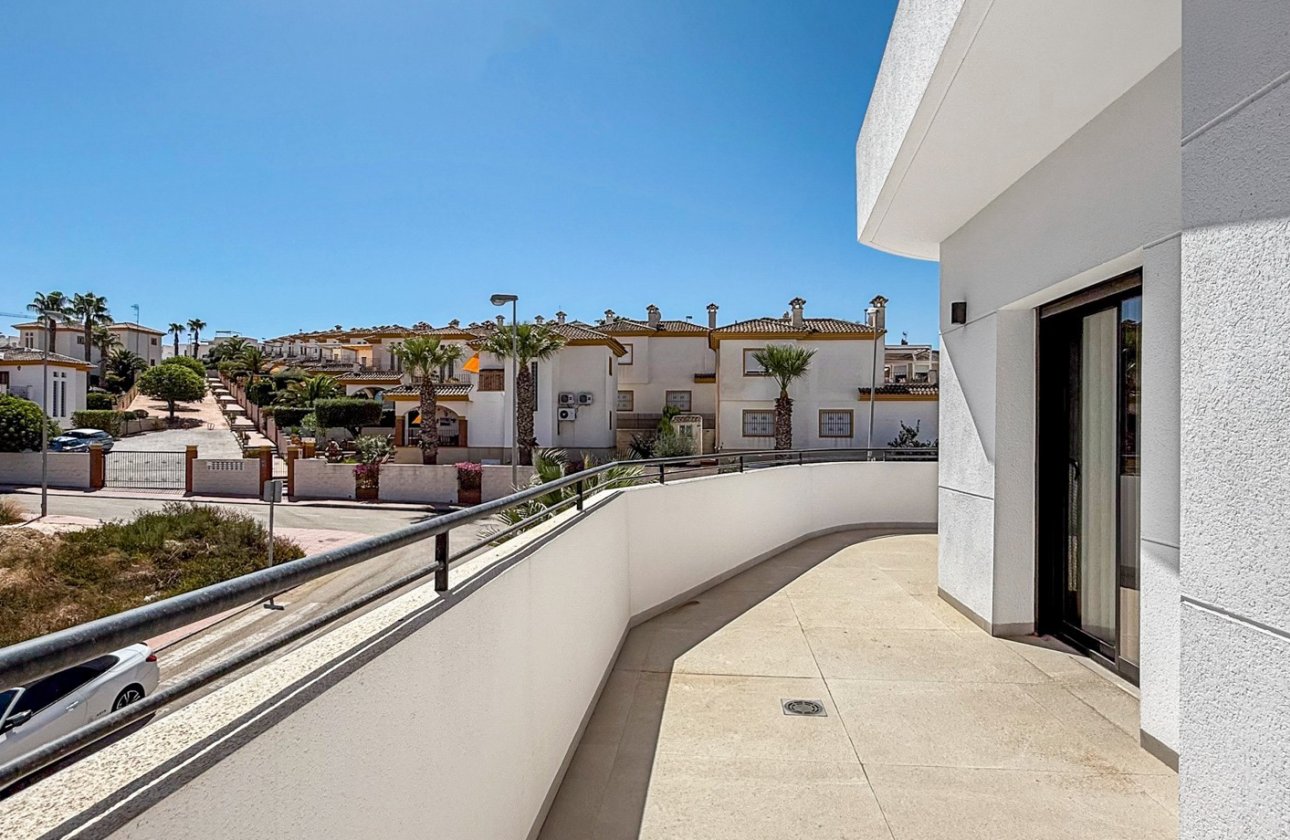 Resale - Villa -
Rojales - Inland