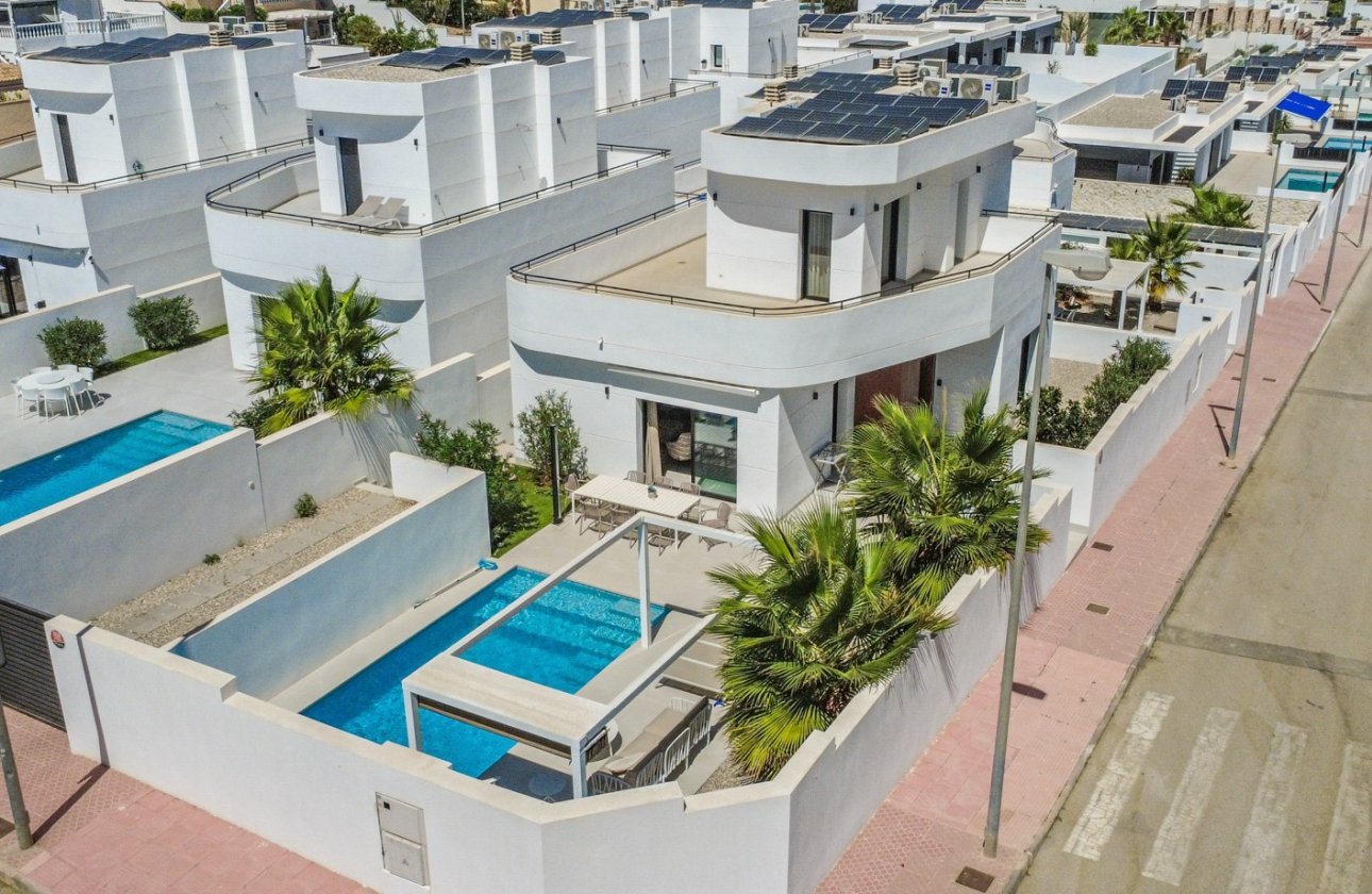 Resale - Villa -
Rojales - Inland