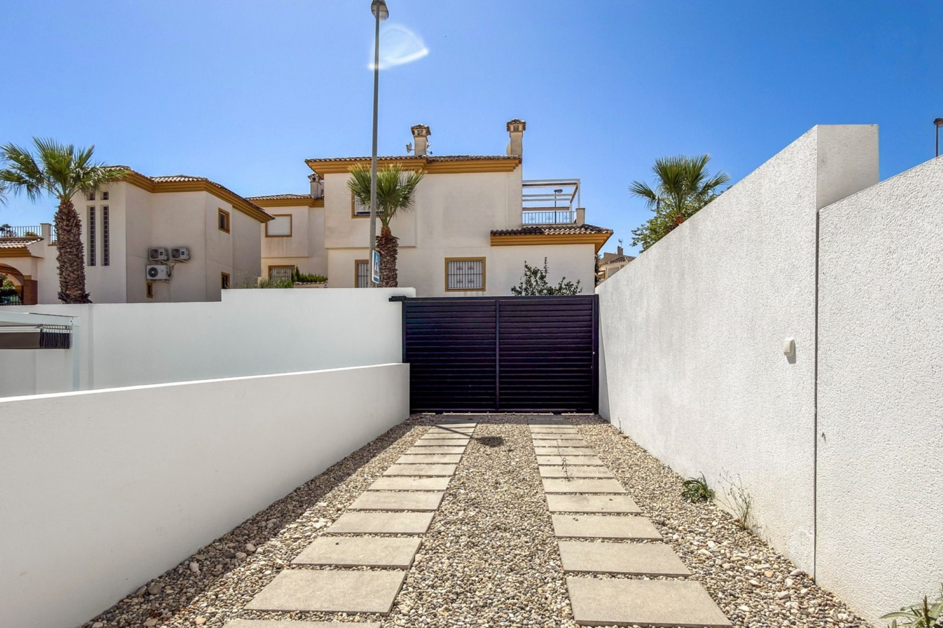Resale - Villa -
Rojales - Inland