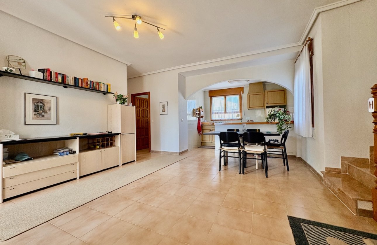 Resale - Villa -
Rojales - Inland