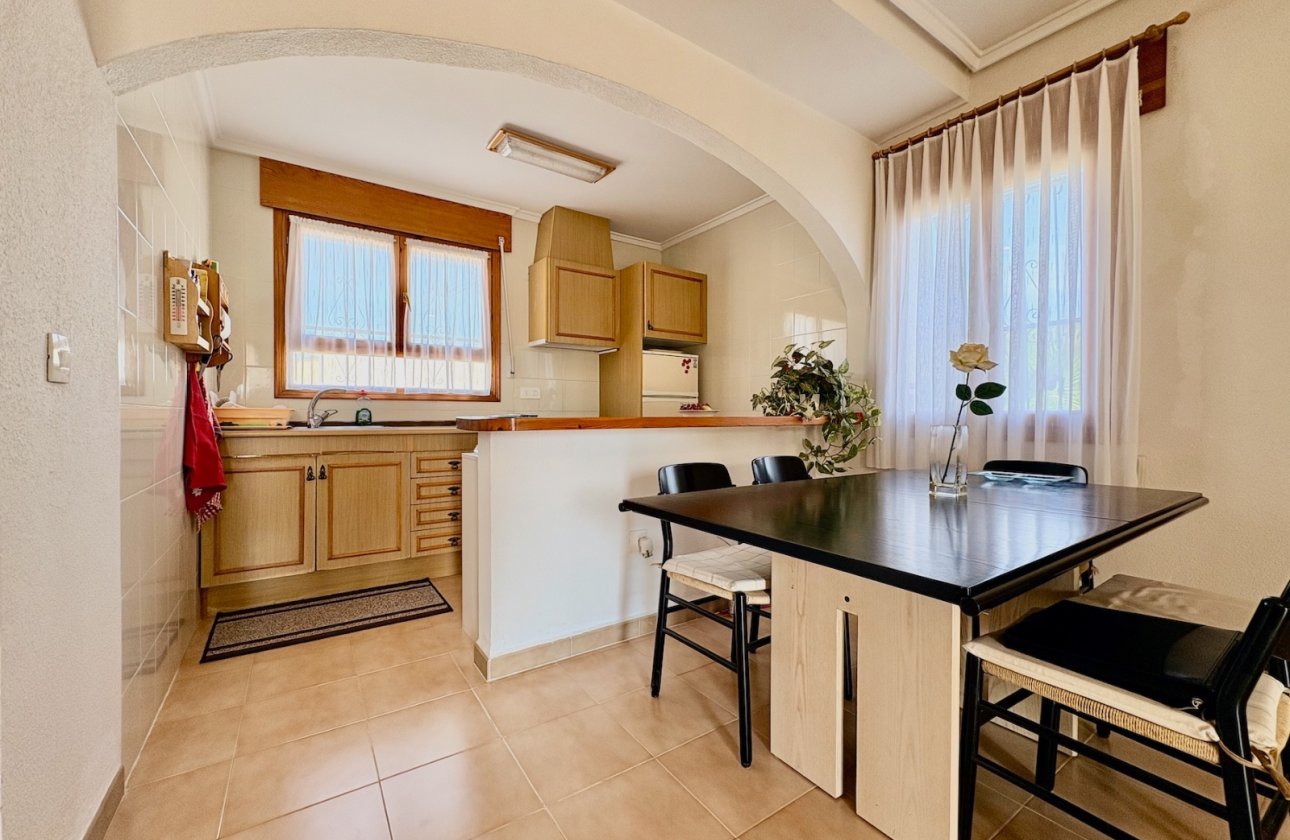 Resale - Villa -
Rojales - Inland