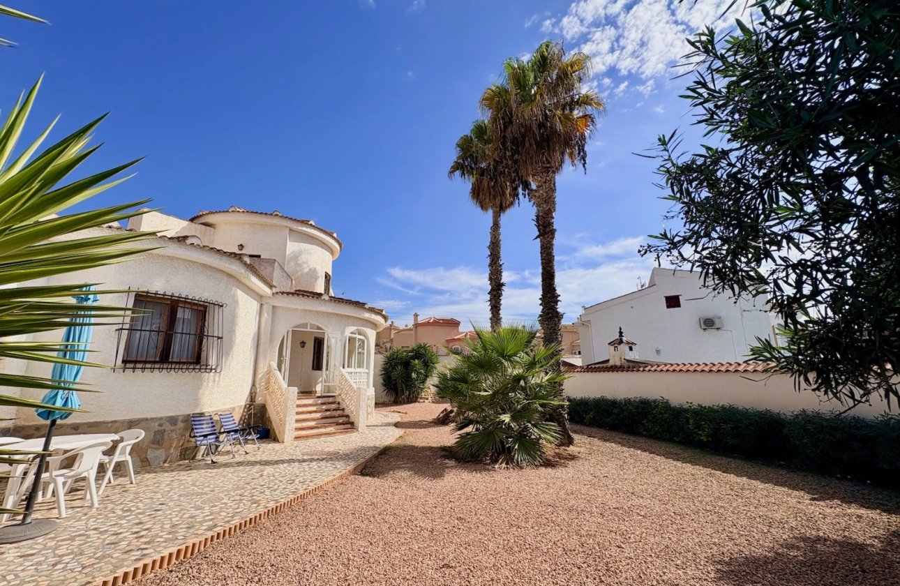Resale - Villa -
Rojales - Inland