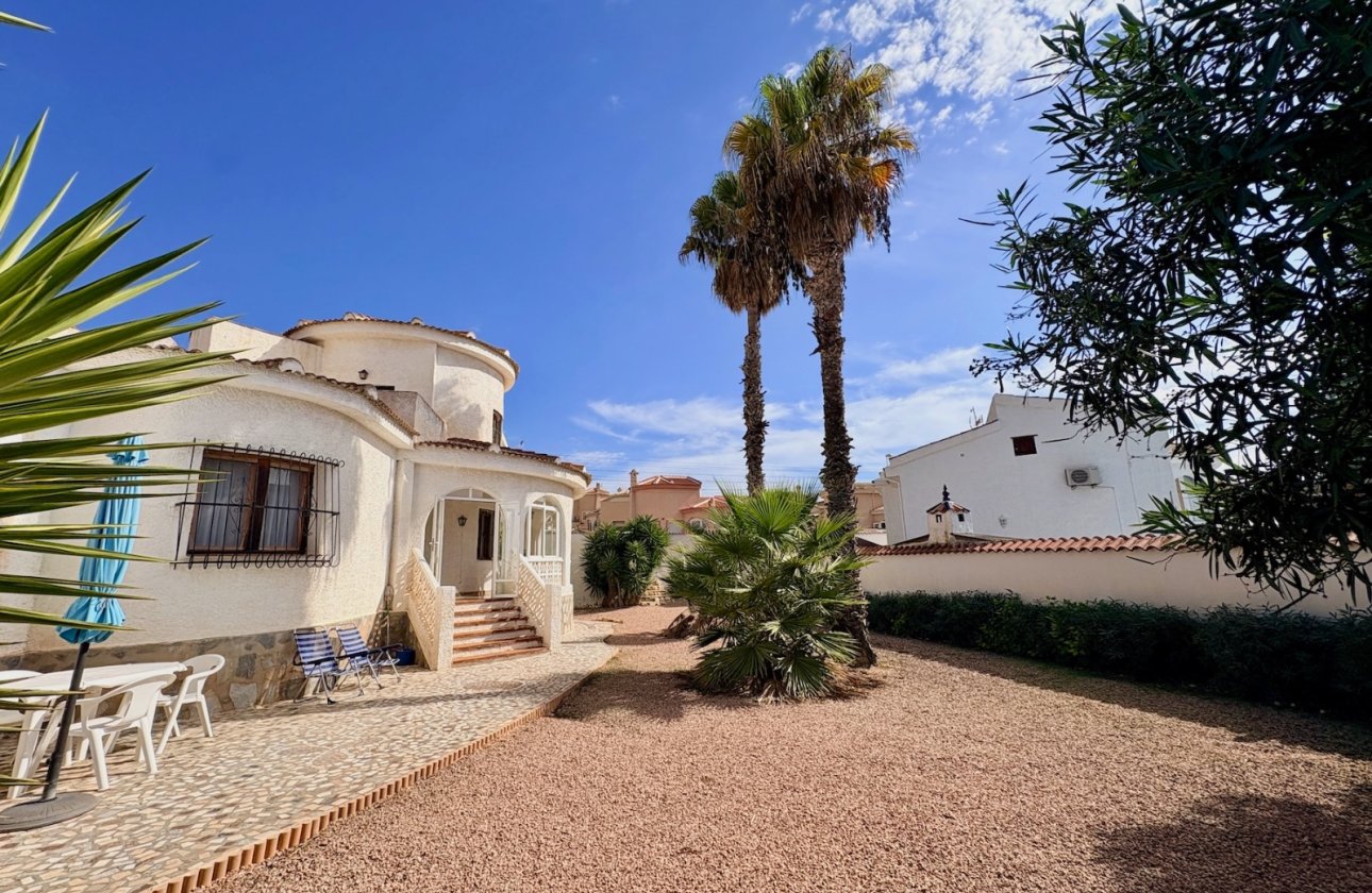 Resale - Villa -
Rojales - Inland