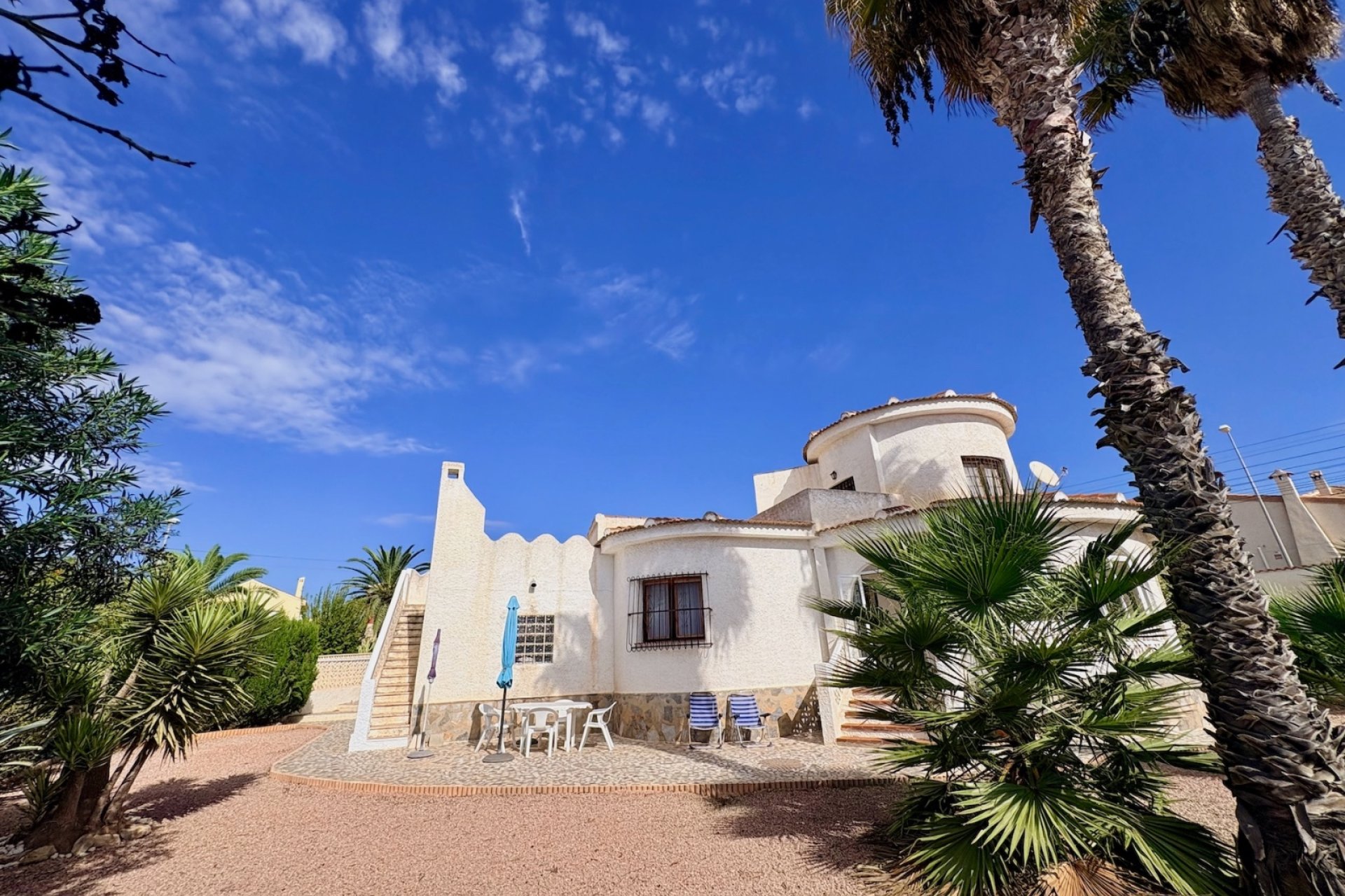 Resale - Villa -
Rojales - Inland