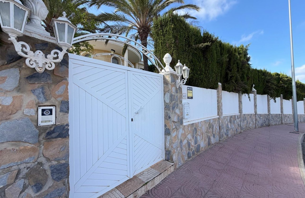 Resale - Villa -
Rojales - La Fiesta