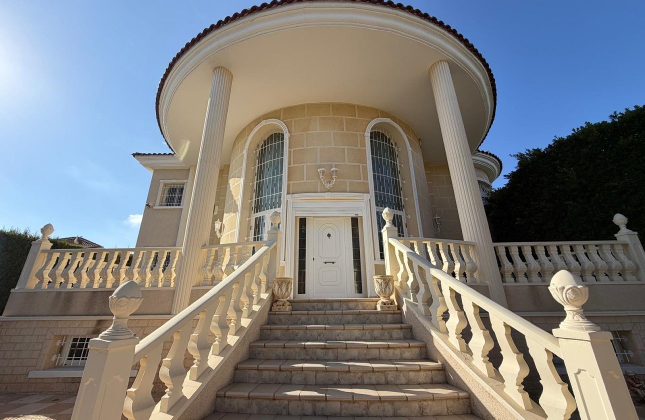 Resale - Villa -
Rojales - La Fiesta