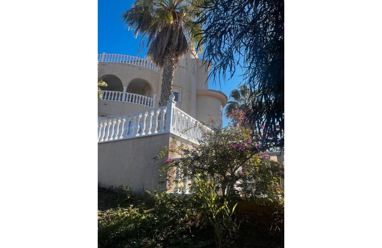 Resale - Villa -
Rojales - La Marquesa