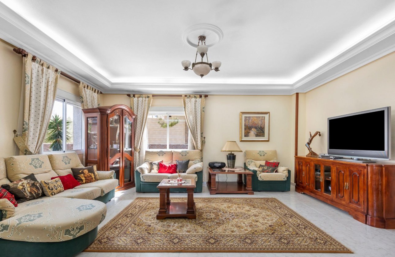 Resale - Villa -
Rojales - Pueblo Bravo