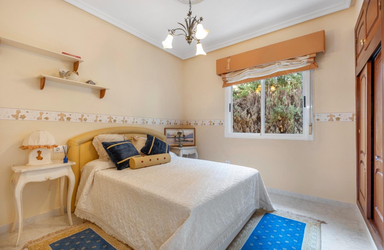 Resale - Villa -
Rojales - Pueblo Bravo