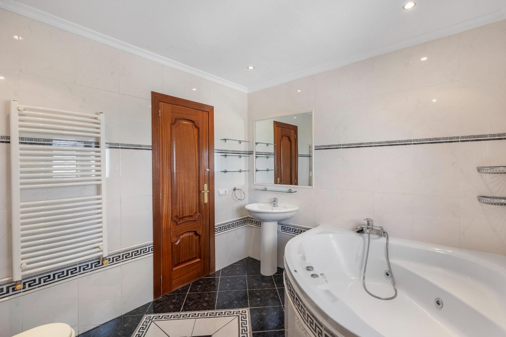 Resale - Villa -
Rojales - Pueblo Bravo