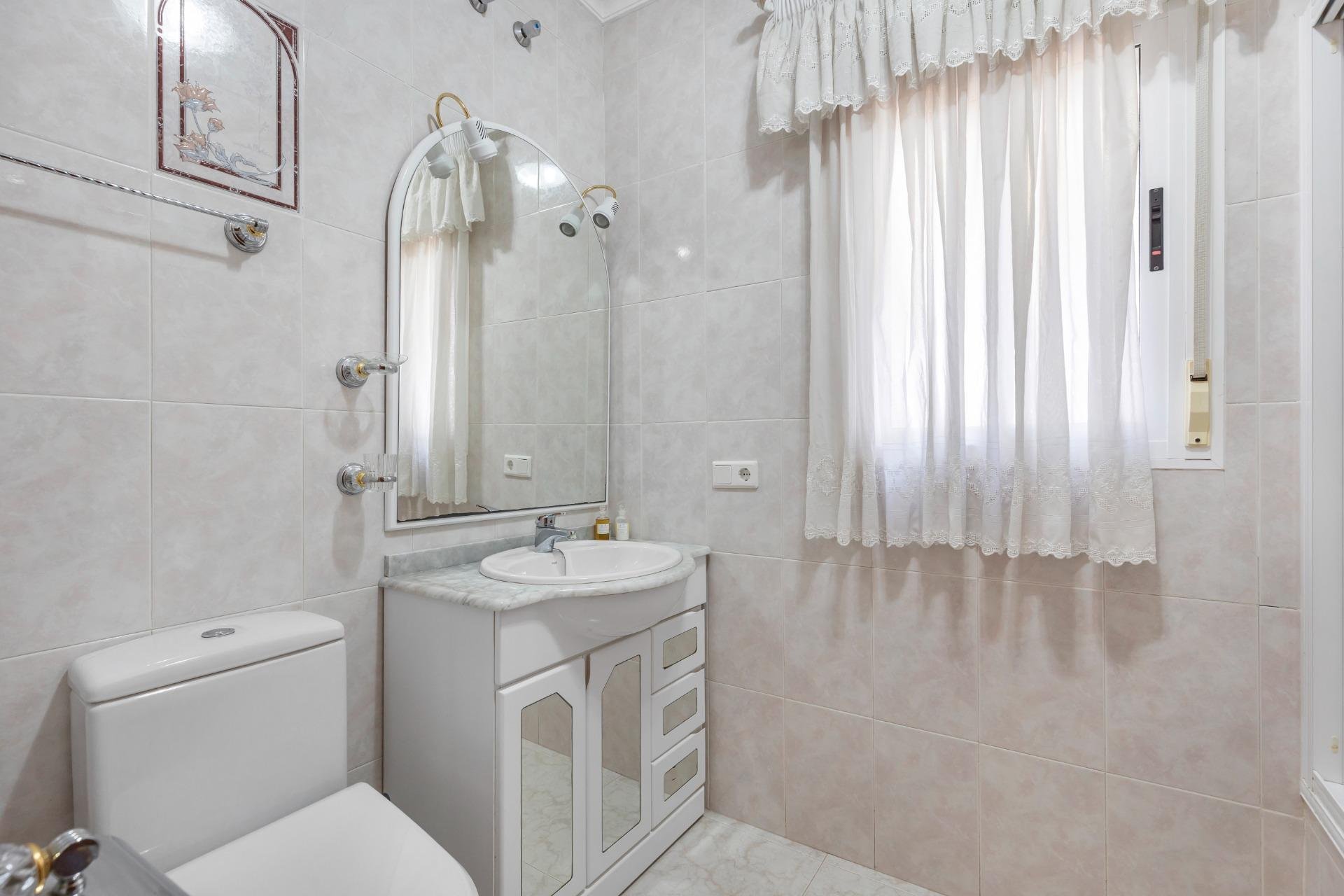 Resale - Villa -
Rojales - Pueblo Bravo