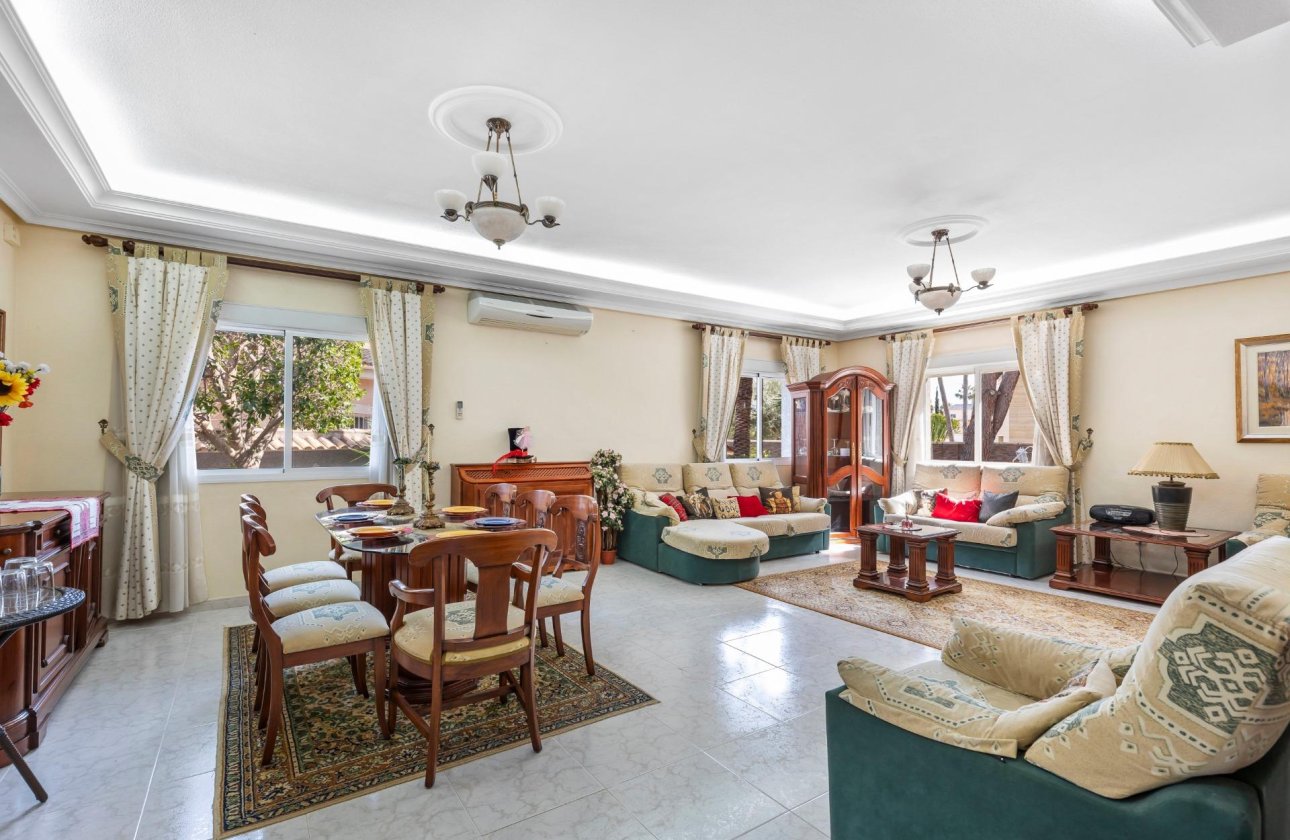 Resale - Villa -
Rojales - Pueblo Bravo