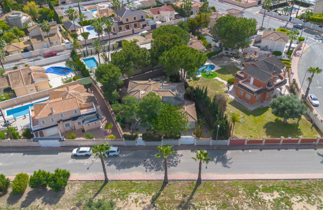 Resale - Villa -
Rojales - Pueblo Bravo