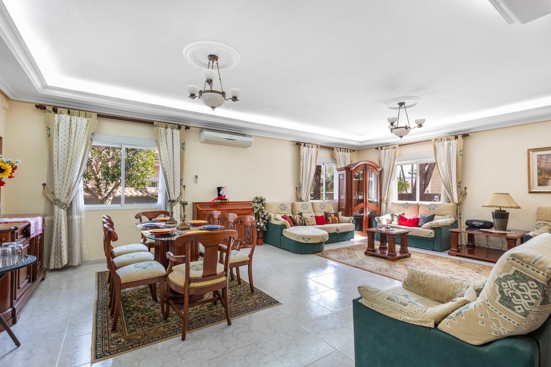 Resale - Villa -
Rojales - Pueblo Bravo